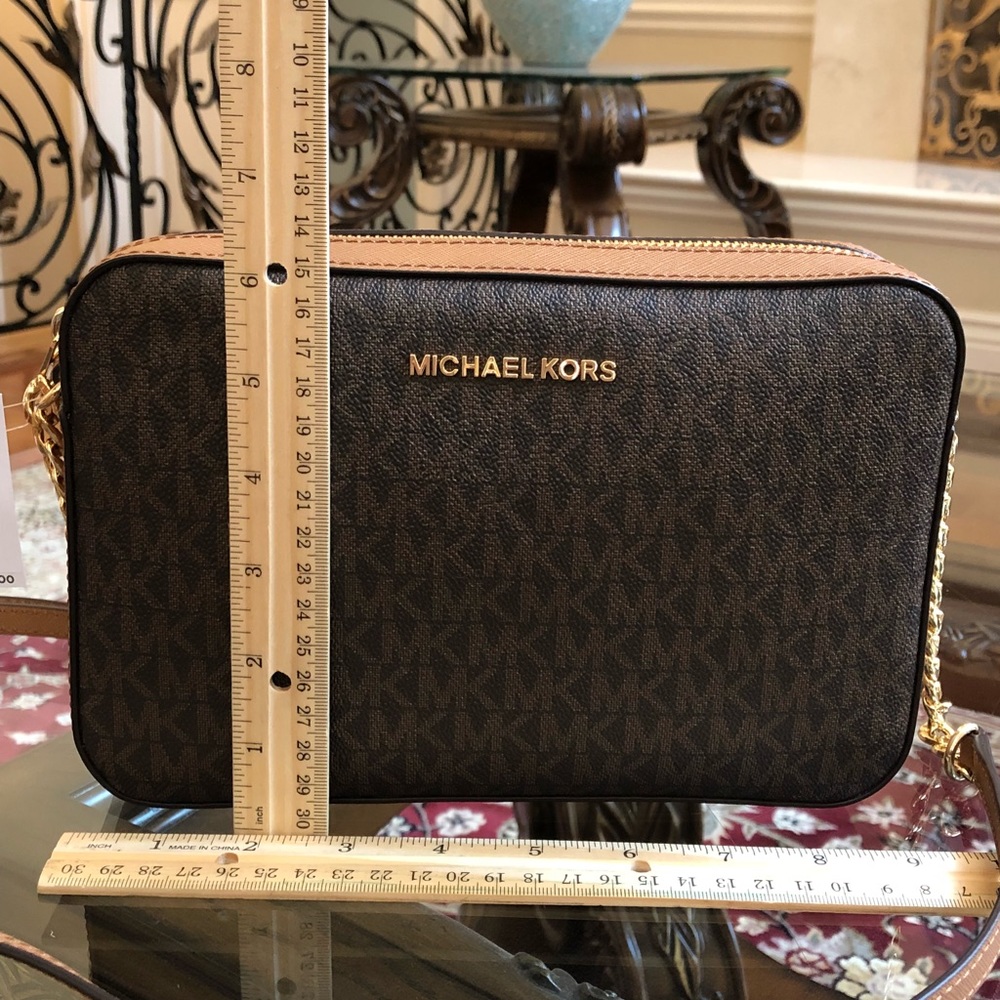 2pcs NWT michael Kors large crossbody&wallet set - Picture 7 of 8